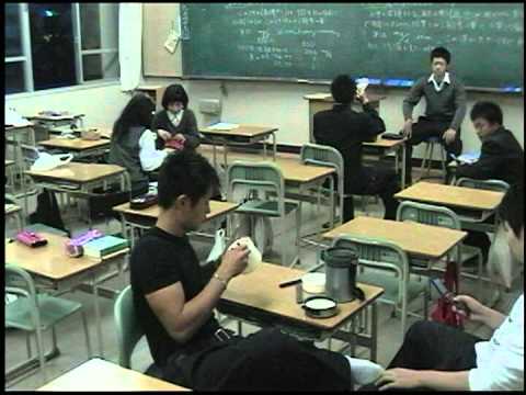 COOL VIDEO, Japanese High School Students Having Fun.